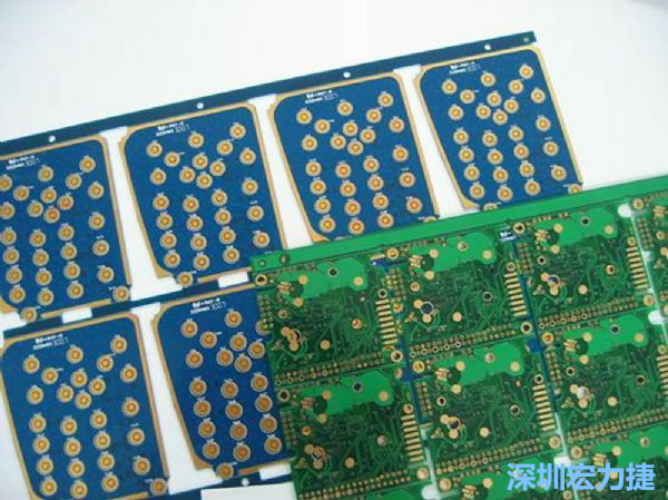 PBC與HDI等硬質(zhì)載板因應(yīng)不同構(gòu)型的結(jié)構(gòu)組裝需求，能做的彈性設(shè)計(jì)有限，必須搭配FPC軟板進(jìn)行整合設(shè)計(jì)。