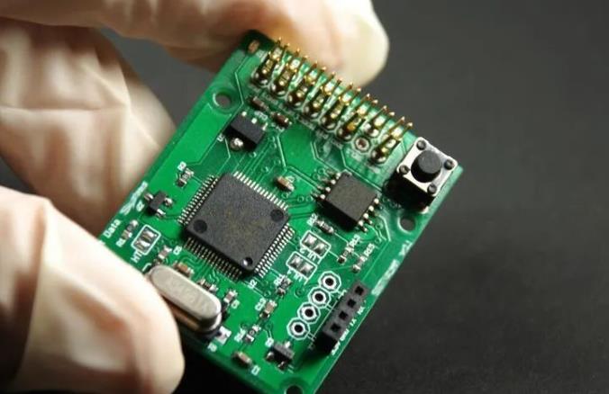 PCBA加工廠家如何正確處理濕敏元件？